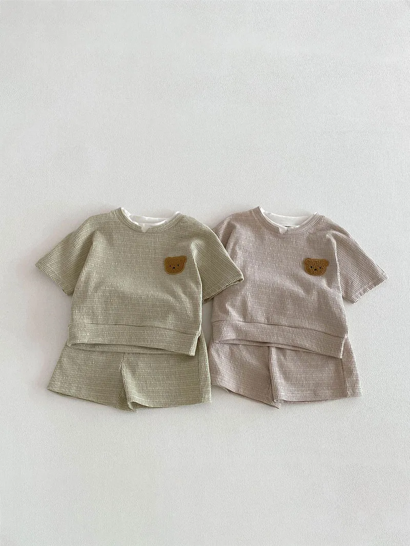 

Летний комплект детской одежды 2026: милый костюм с медведем для девочек, размеры 9М-4Т, корейский тонкий свободный повседневный наряд, 2 предмета