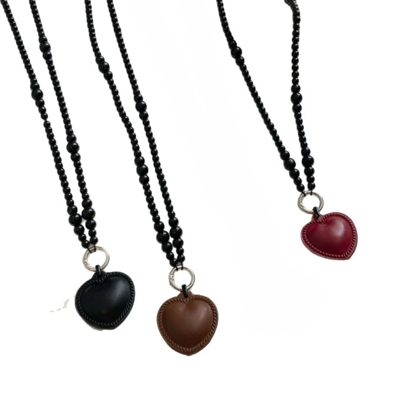 Fashion Jewelry Vintage Temperament Personality Heart Pendant Necklace For Women 2025 Simply Design Fine Accessories