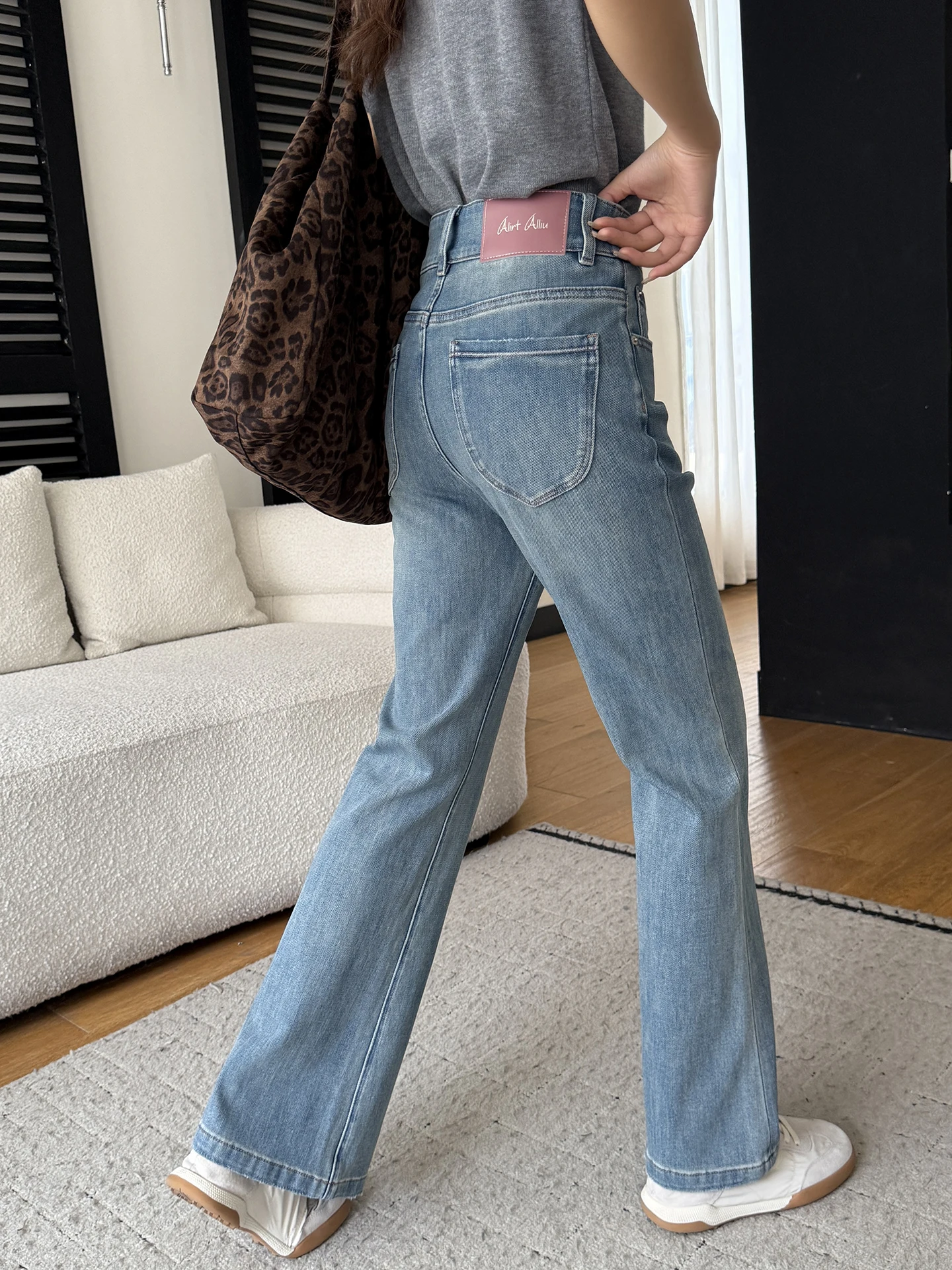 

Spring High Waist Straight Leg Jeans Women's Skinny Wide Leg Pants Light Blue Flared Denim High Elastici Comfortable Breath...