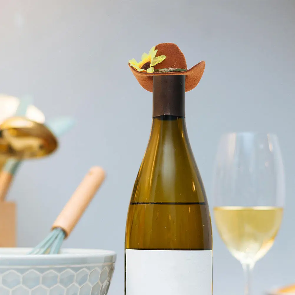 Mini Cowboy Hats for Wine Bottles – 2pcs Felt Bottle Covers, Western Party Decor & Festive Wine Accessories