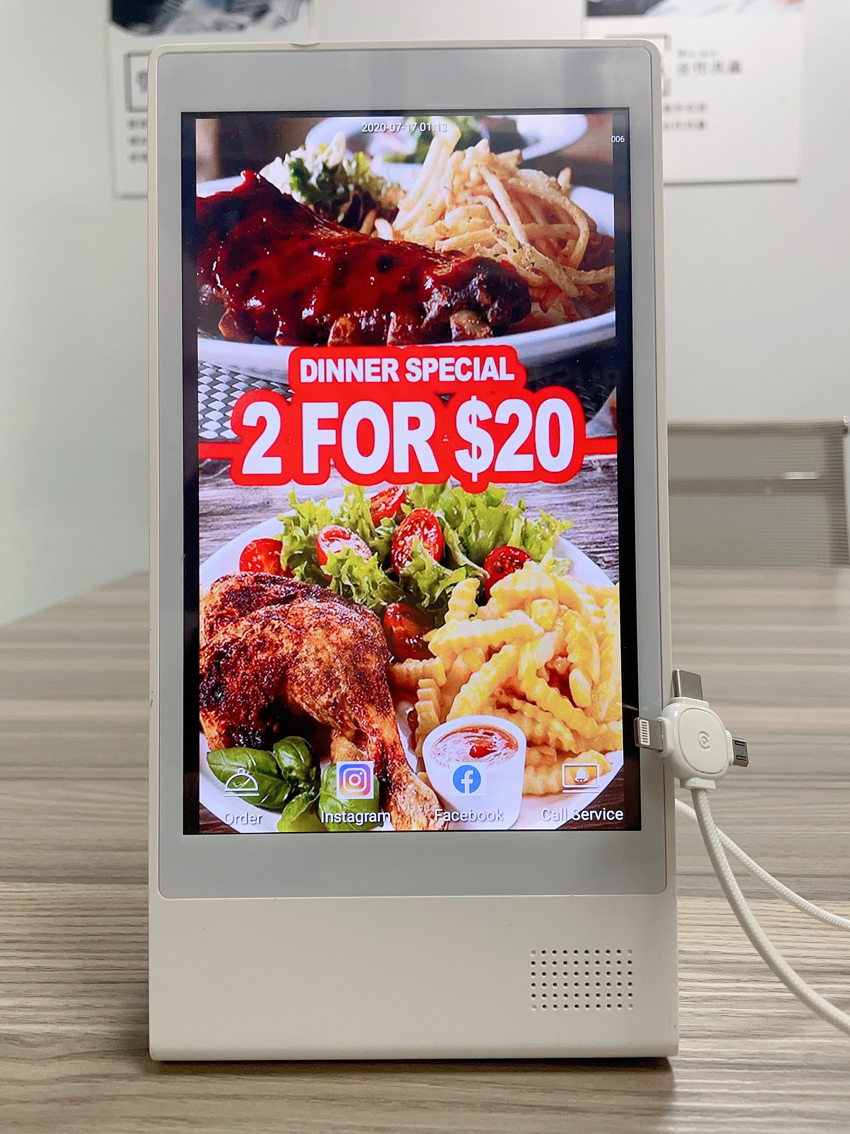 LCD Screen Display Tabletop Stand Power Bank Charging Station Consumer Electronics Equipment