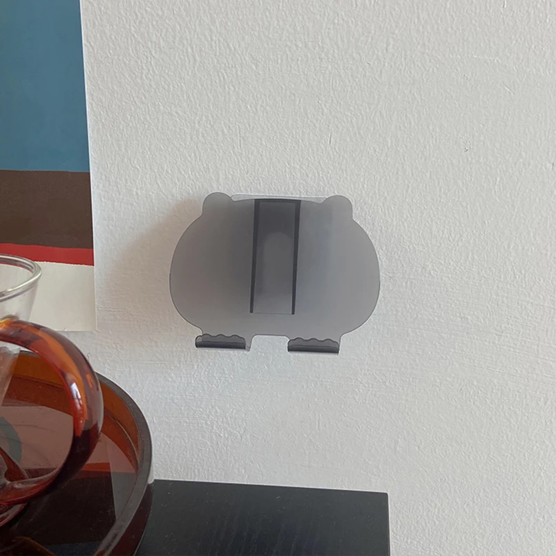 Bear Wall-mounted Mobile Phone Bracket Can Be Pasted Without Punching And Seamless Pasting Wall-mounted Bracket Multifunctional