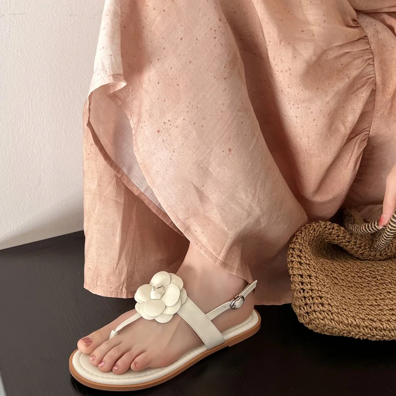 New Floral Herringbone Lace up Hollowed Out Flat Bottomed Fashionable Sandals with Flat Toe Sandals