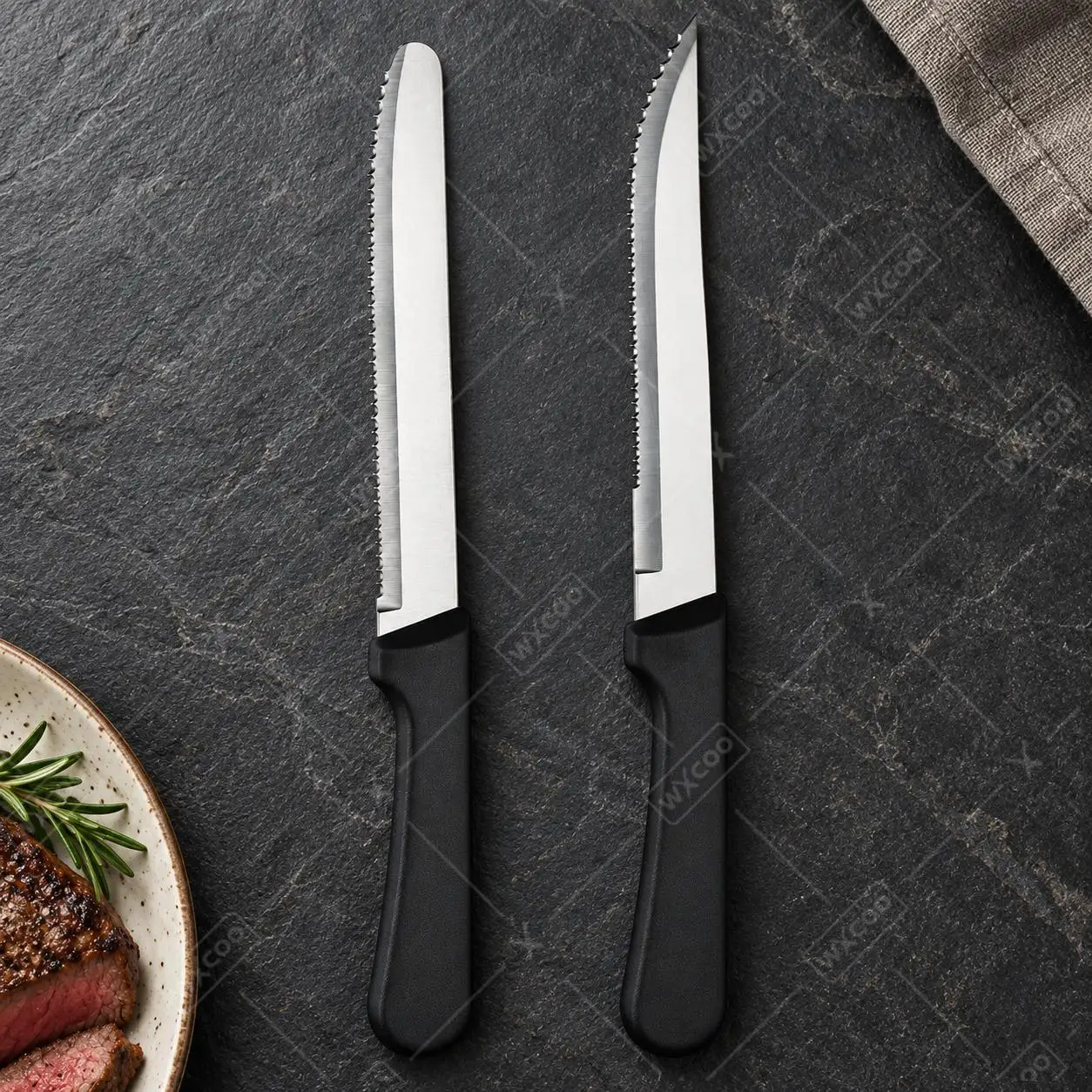 WXCOO Full Tang Serrated Stainless Steel Plastic Handle Steak Knife Dinner Cutlery Set Dishwasher Safe Sharp for Meat and Bread
