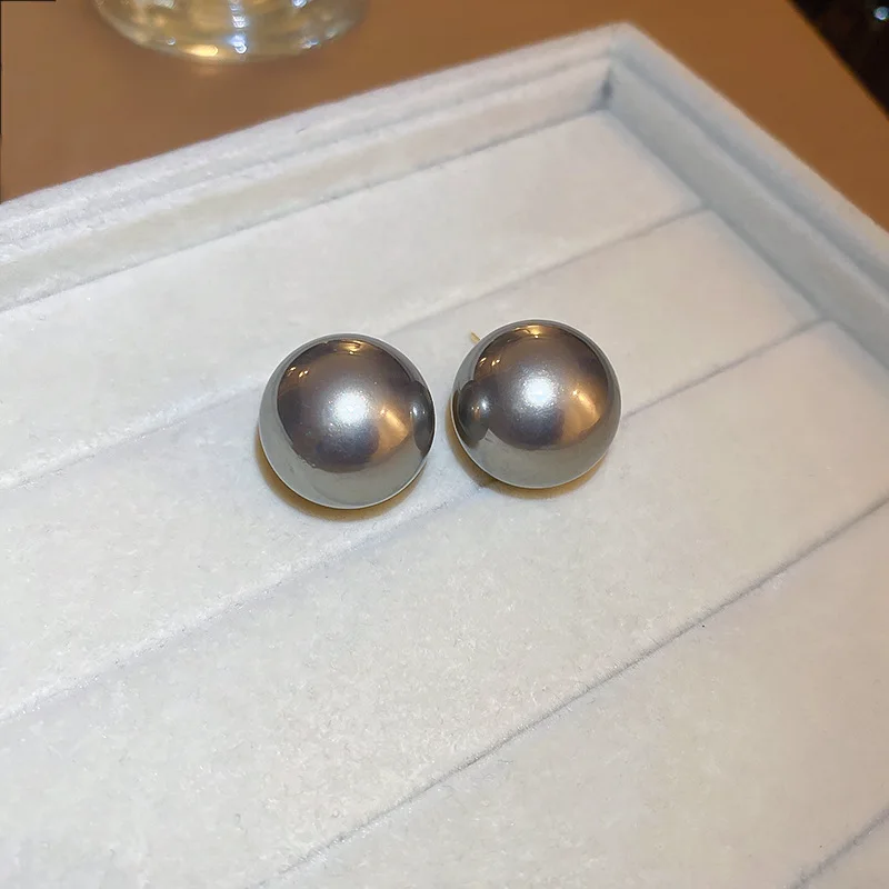 Vintage Simulated Black Pearl Stud Earrings For Women Elegant Advanced Design Sense Young Girl Charm Party Jewelry OL Style N320