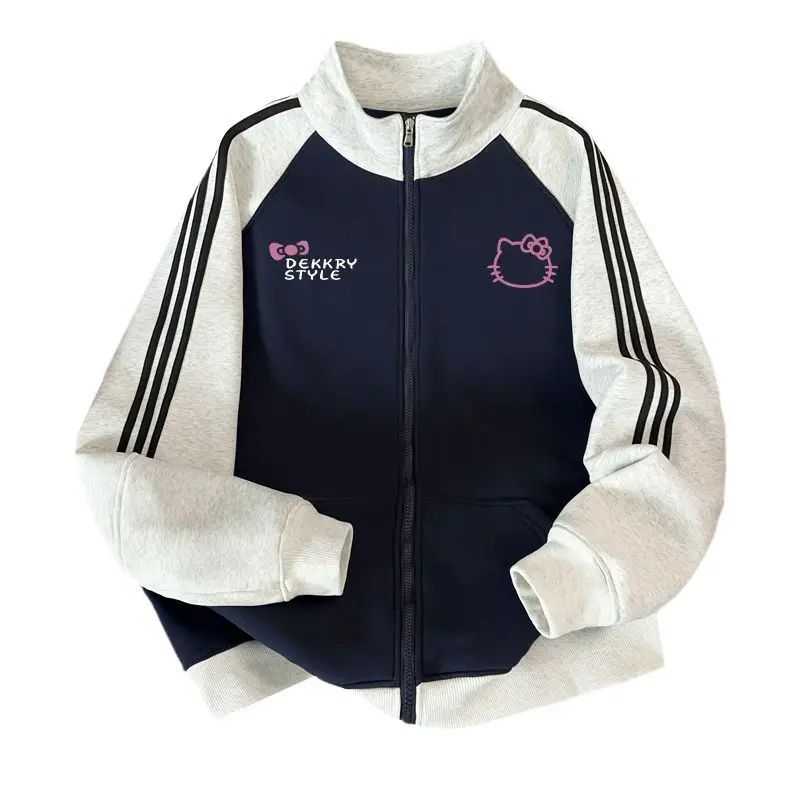 سترة صوفية عصرية بسحاب مطبوع عليها حروف هالو كيتي للخريف والشتاء باللون الأبيض والرمادي مع سترة طالب باللون الأزرق الداكن