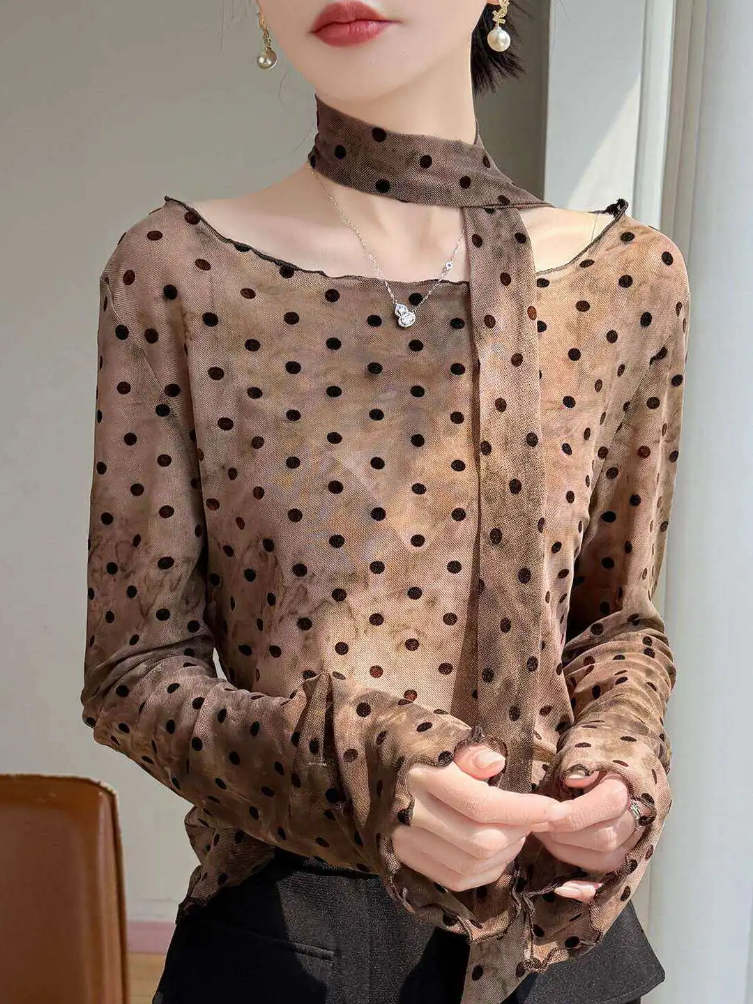 

Long Sleeve Flocking Mesh Dot Pattern Women's T-Shirt round Neck Slim Fit Lace Shirt Sunshade Cover up Fashionable Spring Top