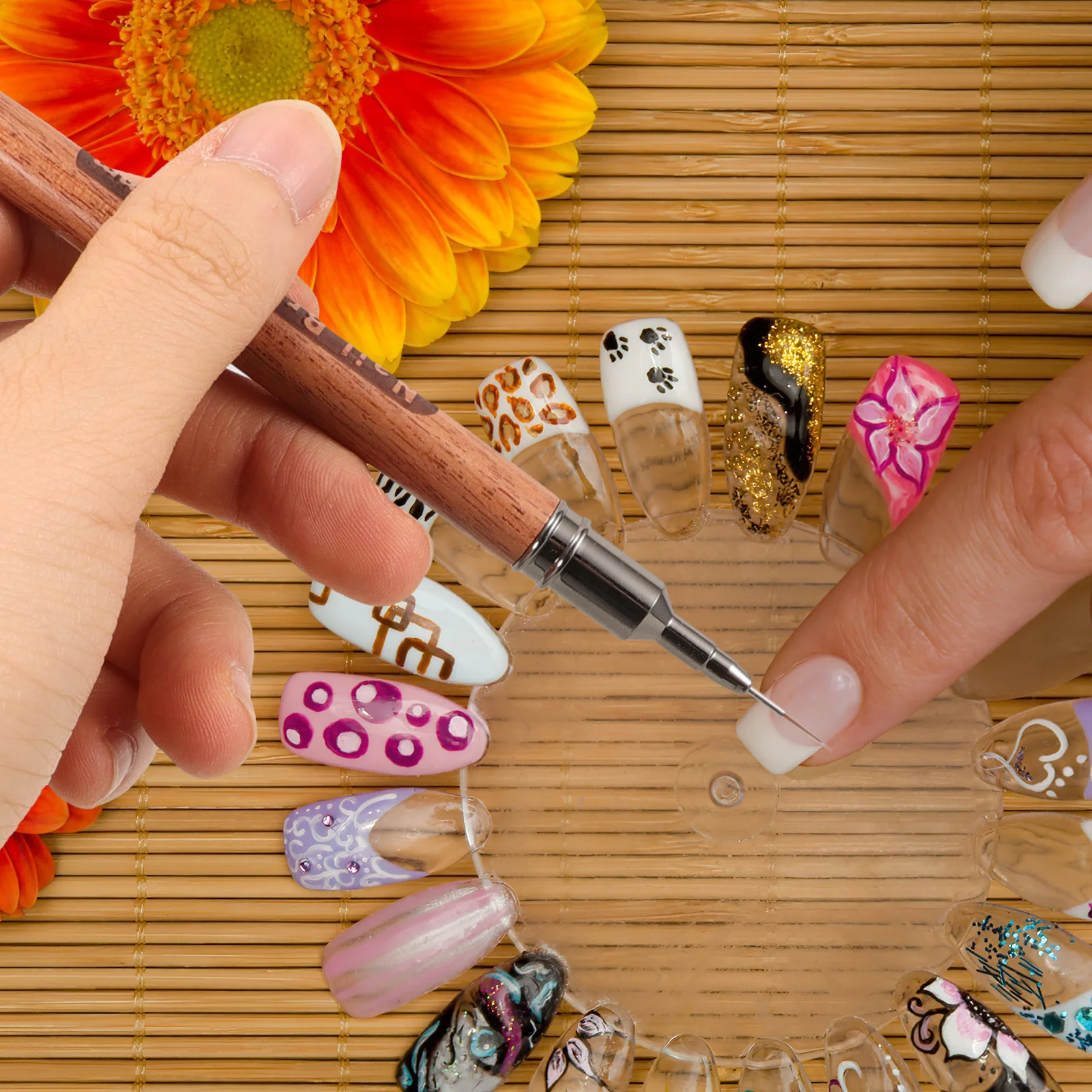 

Professional Nail Art Liner Pen Fine Tip Brush for Delicate Jobs and Small Details in Manicure Routine Nail Art Brush