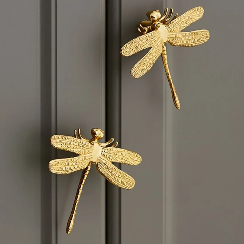 

Hardware Dresser Cabinet Pulls Luxurious Kitchen Drawer Handles Nordic Gold Dragonfly Single Hole Brass Furniture Handle