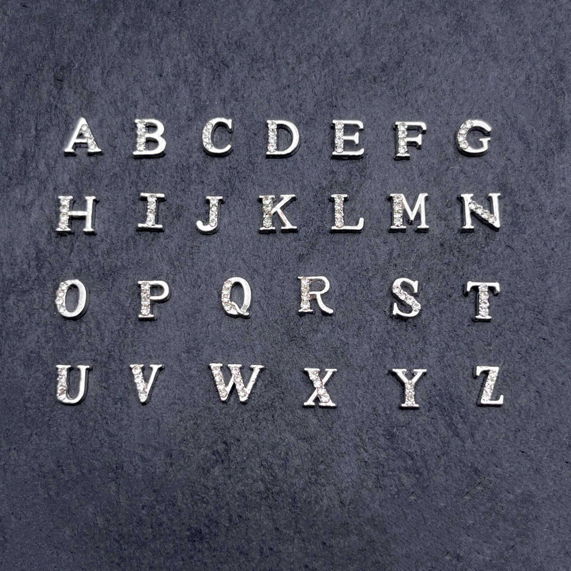 Patch de luxe léger en alliage de lettres strass pour Nail Art, 26 pièces/lot, plein de diamants, accessoires de décoration contractés à faire soi-même