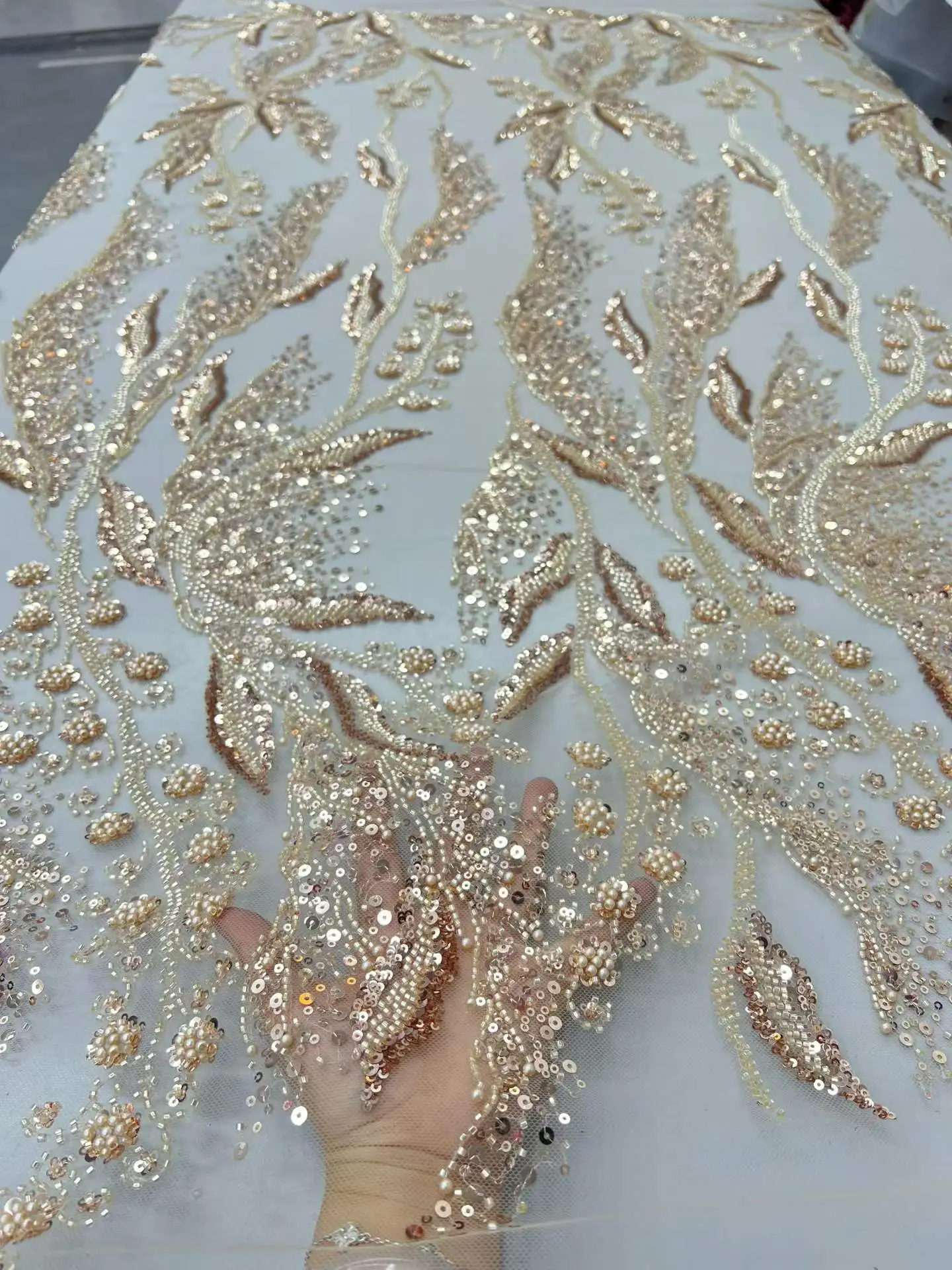 

Золотое французское кружево с бисером для невест, ткань 2026 года, высококачественное африканское кружево с пайетками, нигерийская сетчатая ткань для свадебных платьев, для шитья женской одежды