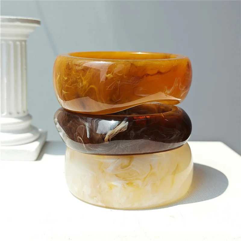HUANZHI 3Piece Vintage Brown Geometric Resin Bracelet Set Exaggerated Different Shapes Wide Thick Stacked Wear Jewelry - view 3