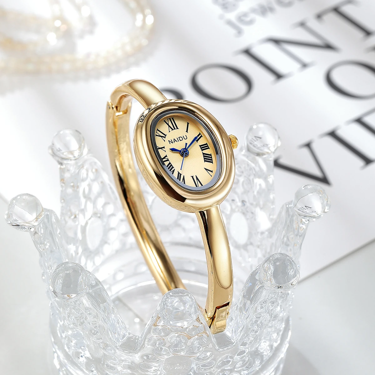 Casual, Versatile, Simple and Stylish Women's Watch with Roman Scale Display
