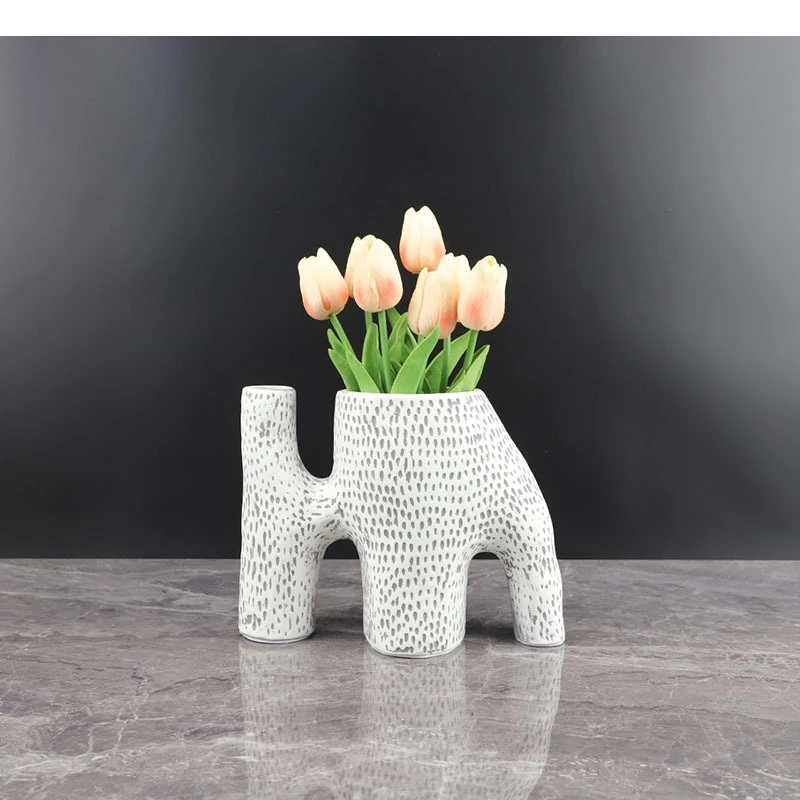 Resin Vase Abstract Elephant Shape Irregular Cutouts Flower Pots Floral Arrangement Flowerpot Home Decoration Accessories