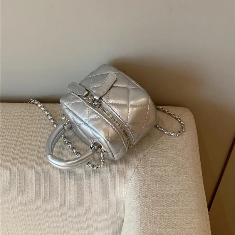 2024 Zomer Mini Handheld Clutch Tas Modieuze Veelzijdige Enkele Schouder Crossbody Ketting Gewatteerde Kleine Tas