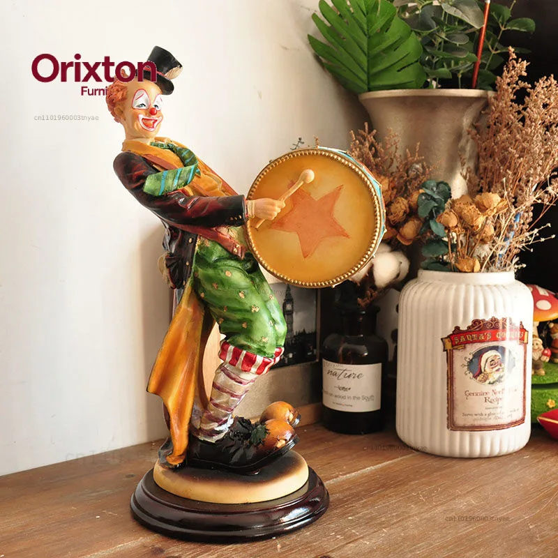 Handmade Painting Performance Clown Figurine Resin Ornaments Antique Collection Crafts Home Study Room Statue