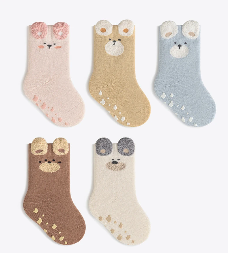 3/5 Paar warme, rutschfeste Babysocken mit Cartoon-Motiv, aus weicher Baumwolle, für Neugeborene, als Hausschuhe, rutschfeste, dickere Socken für Kleinkinder, für den Innenbereich. – Detail 2