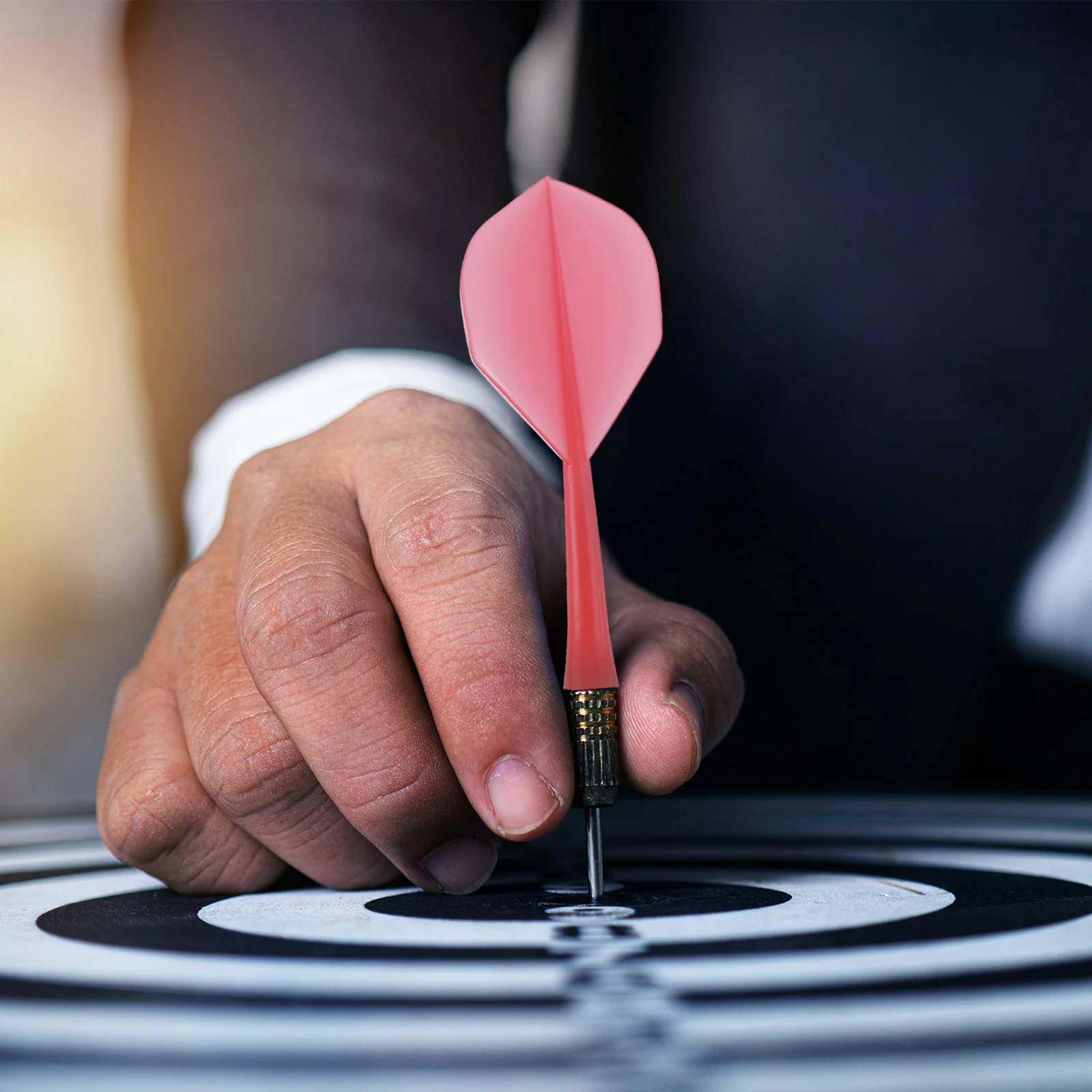 

20pcs Plastic Portable Wing Game Tails Replacements Accessories Thread Flights Lightweight Wear-Resistant Tails Supplies