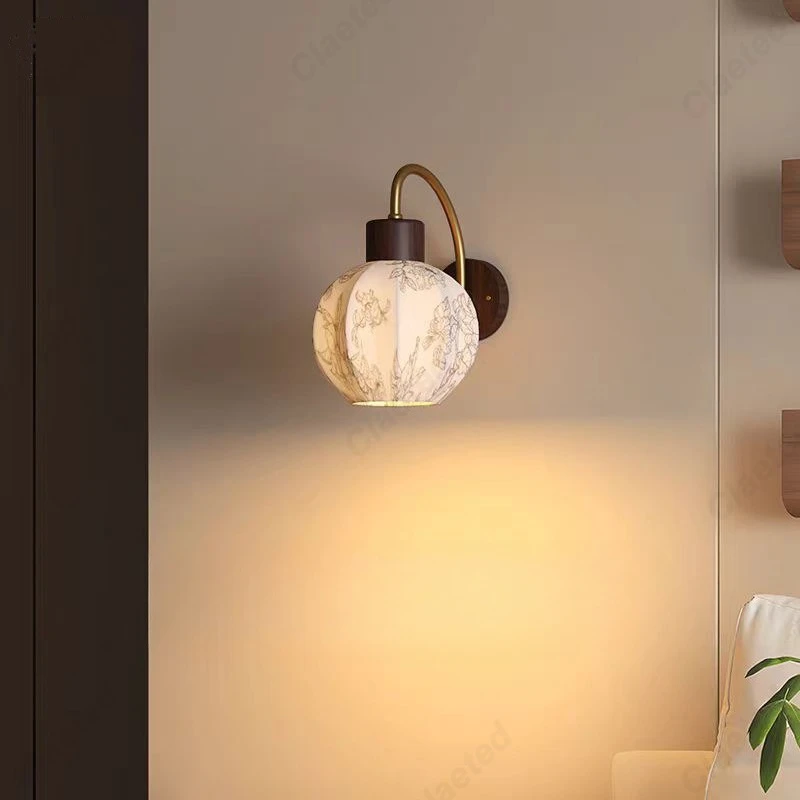 

Creative Retro LED Fabric Lampshade Wall Lamp Living Room Dining Room Corridor Bedroom Bedside Decorative Atmosphere Lighting