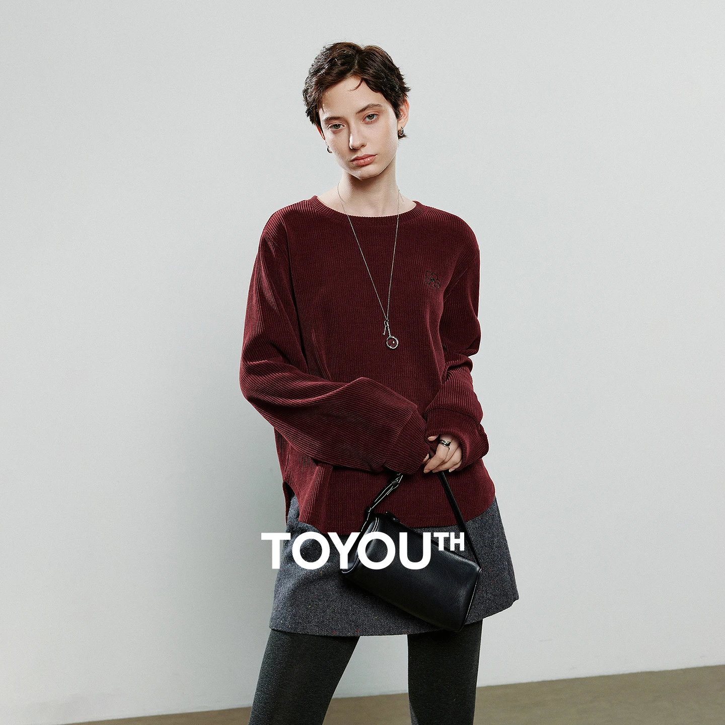 TOYOUTH Women Long-Sleeve T-Shirts 2025 Winter NewAsymmetric Loose Crew Neck Retro Curved Hem Minimalist Top