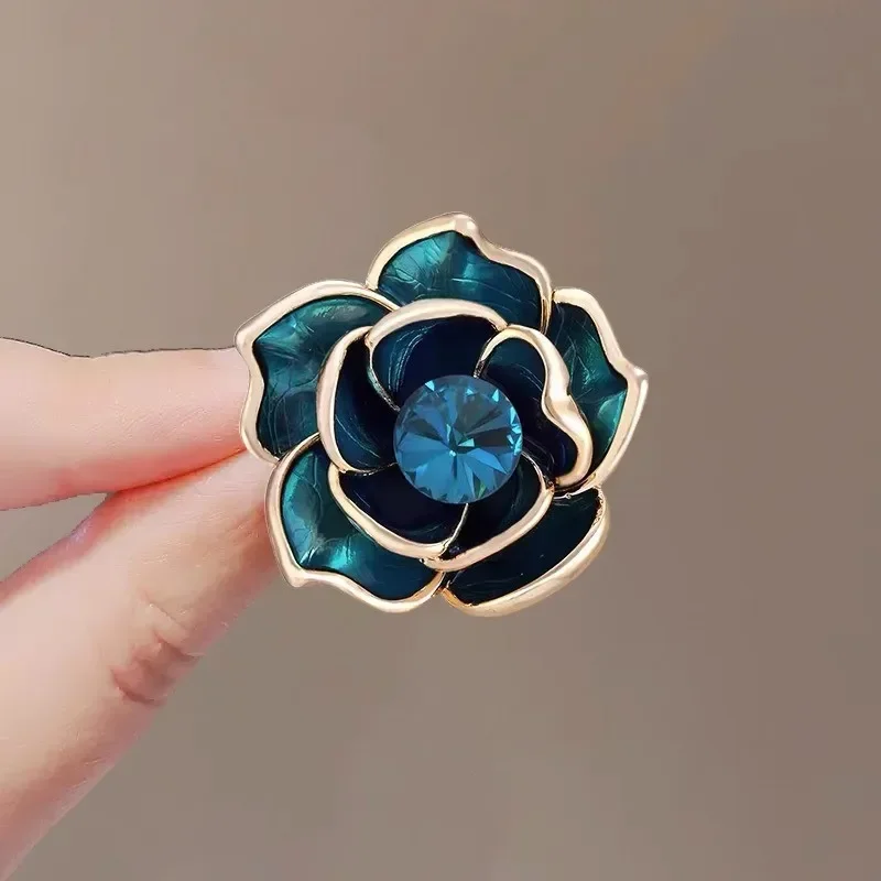 Peacock Blue Mountain Camellia Brooch Women's Luxurious Temperament Enamel Chest Flower Fragrant Style Clothing Accessories