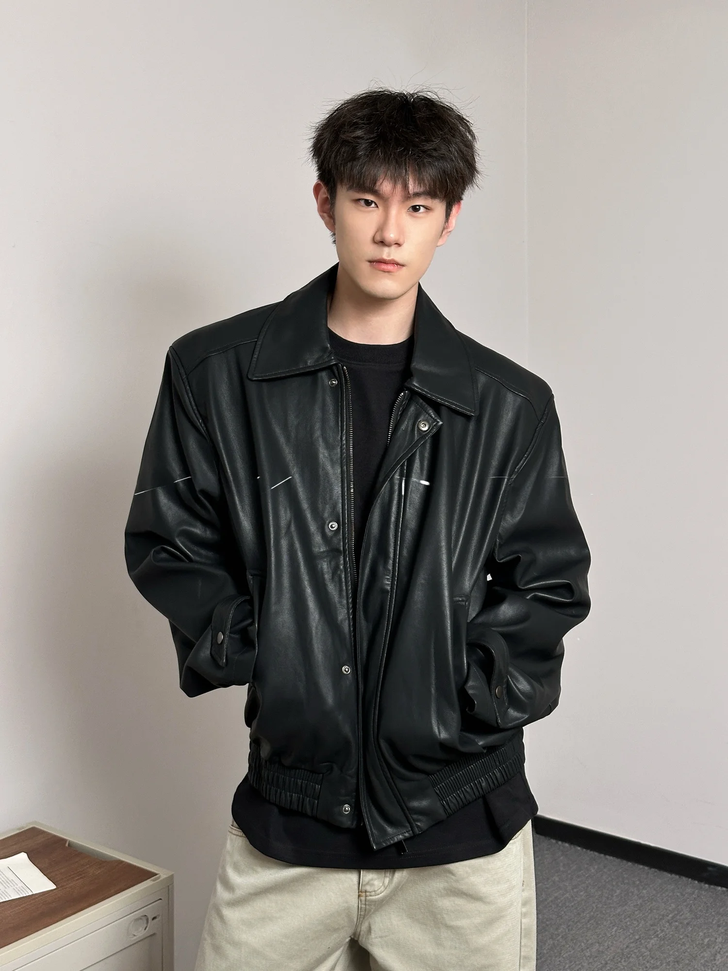 

XWINNER mat ape Soft Leather iny Surface American Retro Neutral ort Jaet Coat Youthful Autumn Windproof Thiened