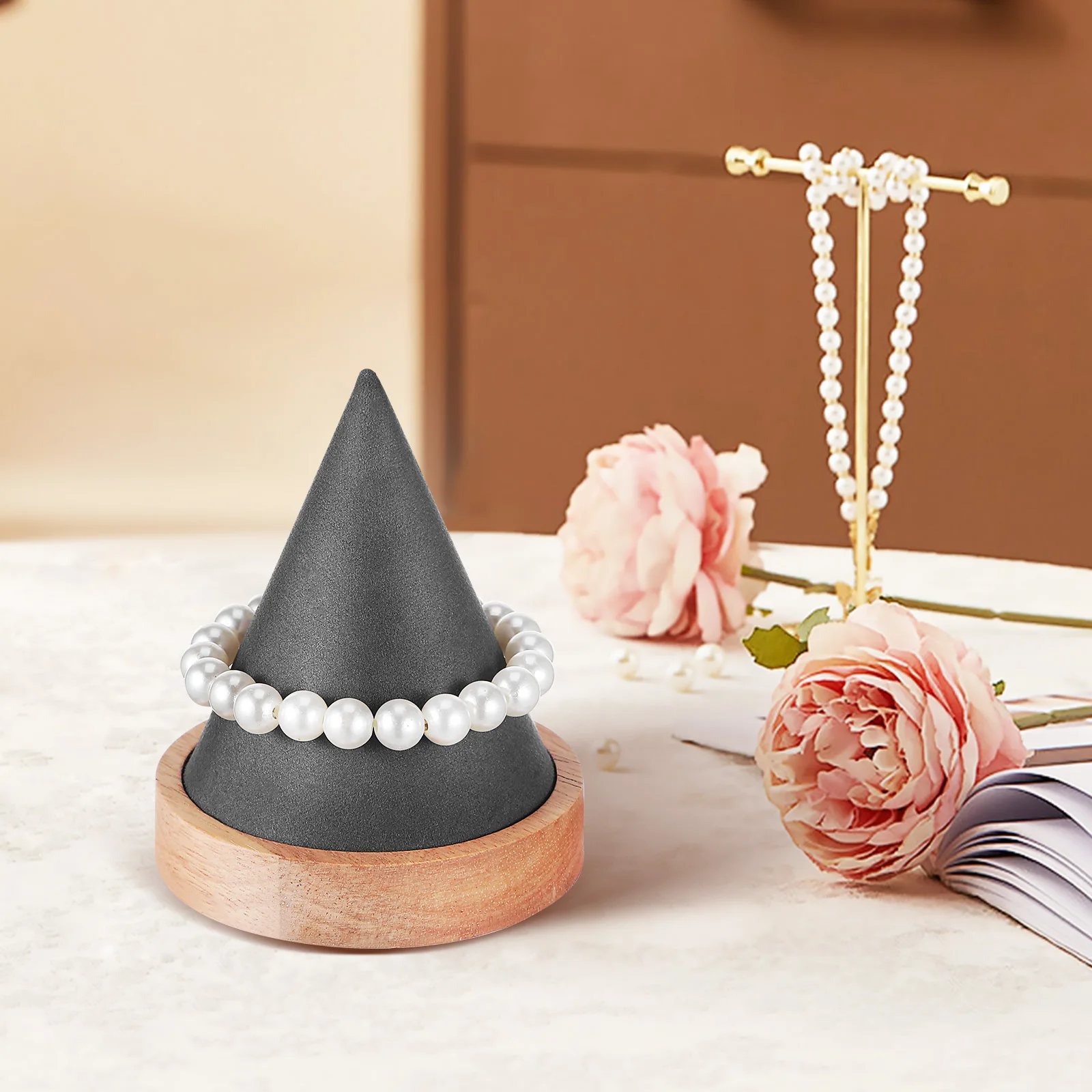 

Solid Wood Display St Cone Shaped Jewelry Cone Bracelet Holder ganizer for Retail Trade Show Home Use High Quality