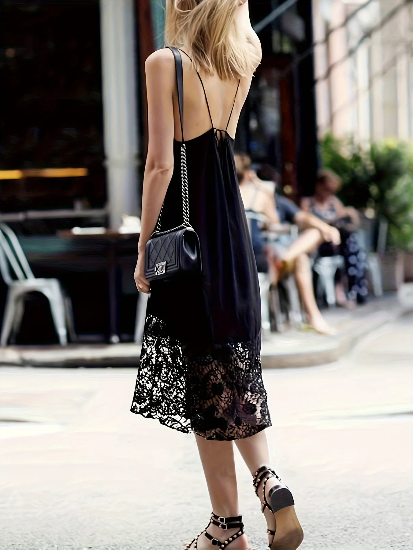 ชุดเดรสสายเดี่ยวลายลูกไม้สีตัดกันชุดเดรสสายเดี่ยวแขนกุดคอวีหรูหราสำหรับฤดูใบไม้ผลิและฤดูร้อนเสื้อผ้าของผู้หญิง