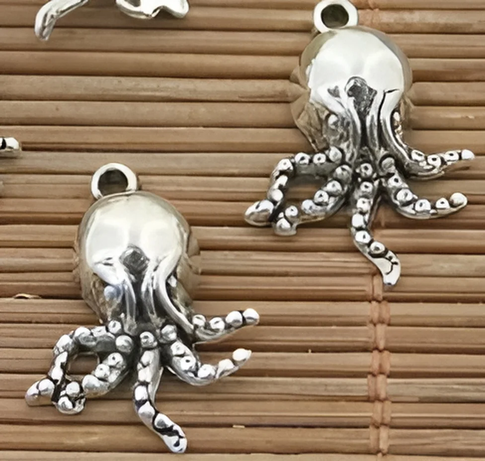 

20pcs 19.5x15.2mm, hole 1mm Alloy matel octopus pendants HWH3183