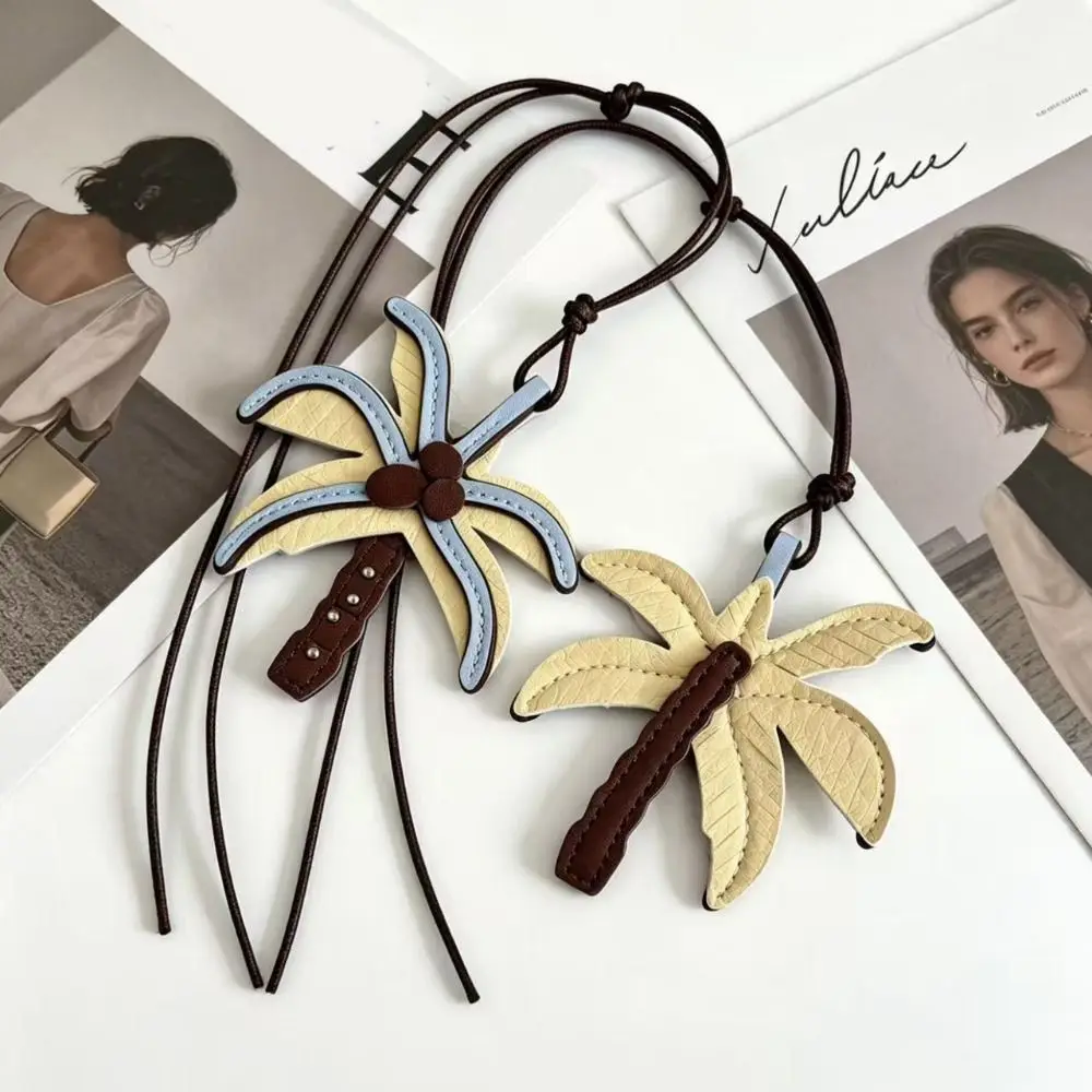 Trendy Beach Style Pu Leather Coconut Tree Pendant Summer Vacation Style Pu Keychain Cute Fashion Bag Charm Bag Ornament