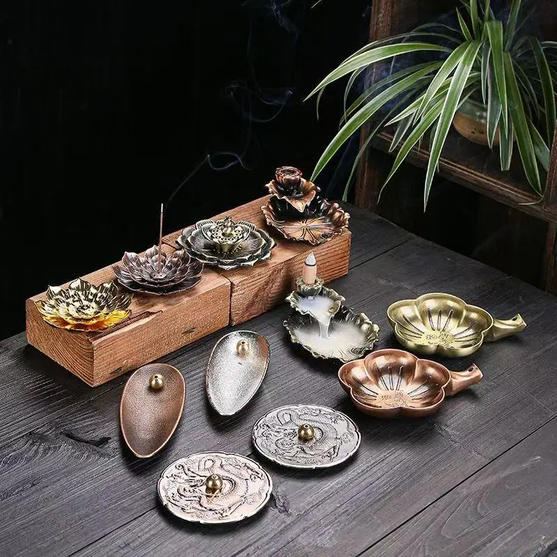 Alloy Plum Blossom Incense Insert Ornaments for Home Office Decorations Worship Line Incense Holder Vintage Ashtray Xmas Gifts