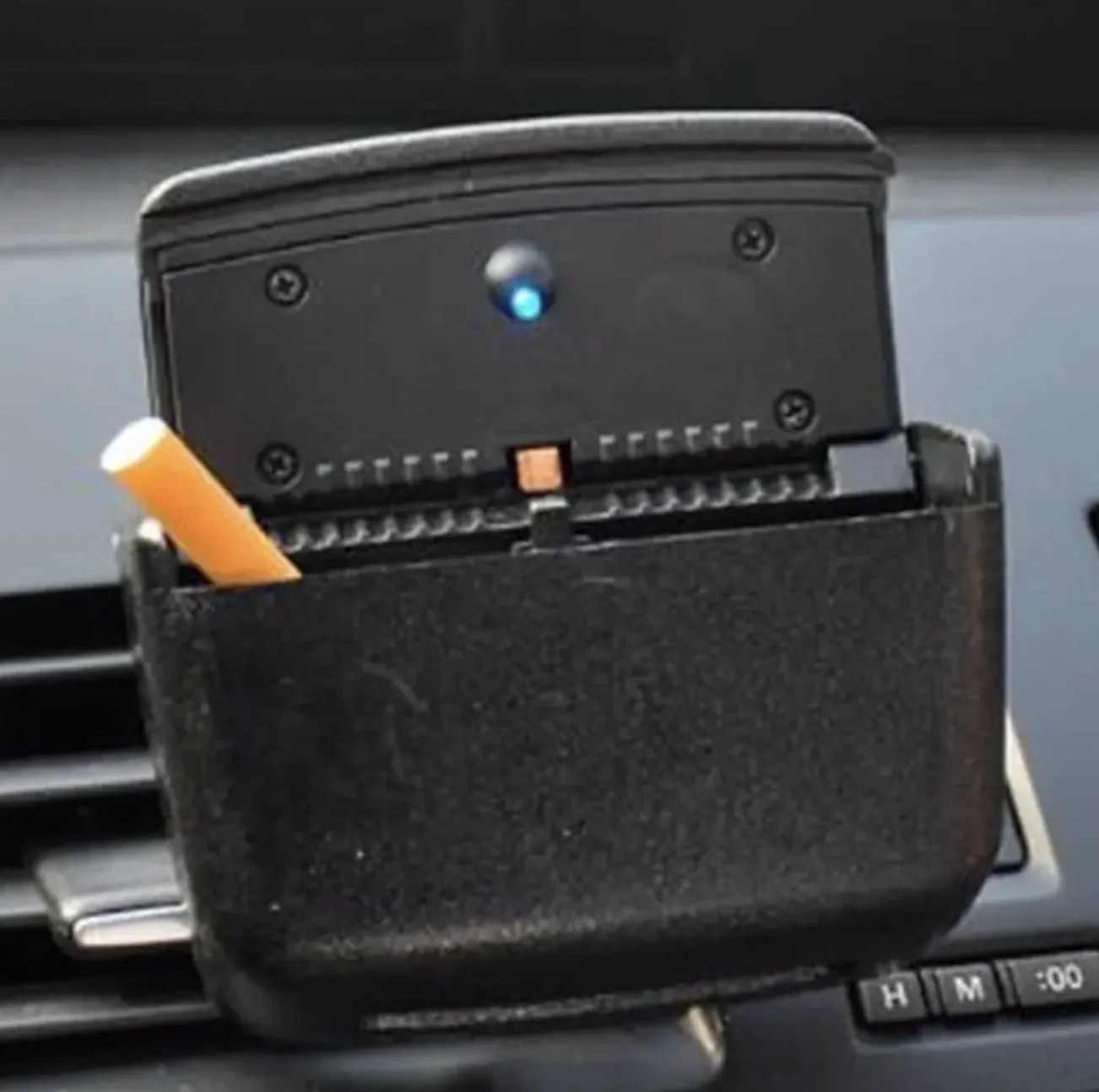 Car Ashtray Portable Auto Car Truck LED Cigarette Smoke Blue LED Light Smokeless Cigarette Holder Anti-slip