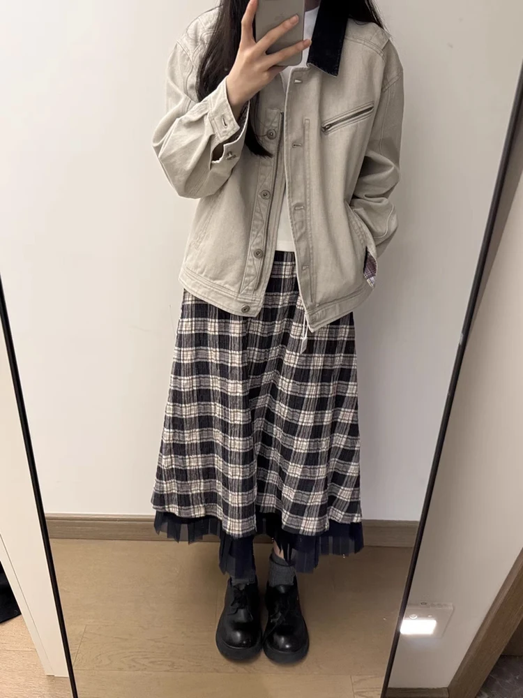 แจ็คเก็ตคาร์โก้สไตล์วินเทจอเมริกันสำหรับผู้หญิง ปกตัดสี แจ็คเก็ตโอเวอร์ไซส์ ผ้าเดนิม+แขนเสื้อผ้าลายสก็อต แจ็คเก็ตลำลองสไตล์สตรีทแวร์