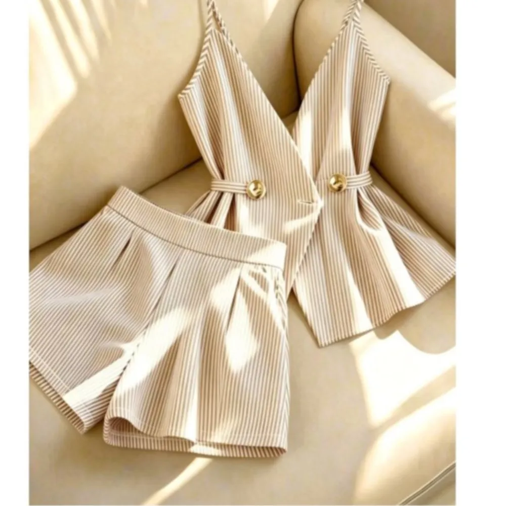 Fashion Printed Striped Sexy Halter Top Shorts Women's 2-piece Set Summer New Commuter Female Seaside Vacation Shorts Suit 2026
