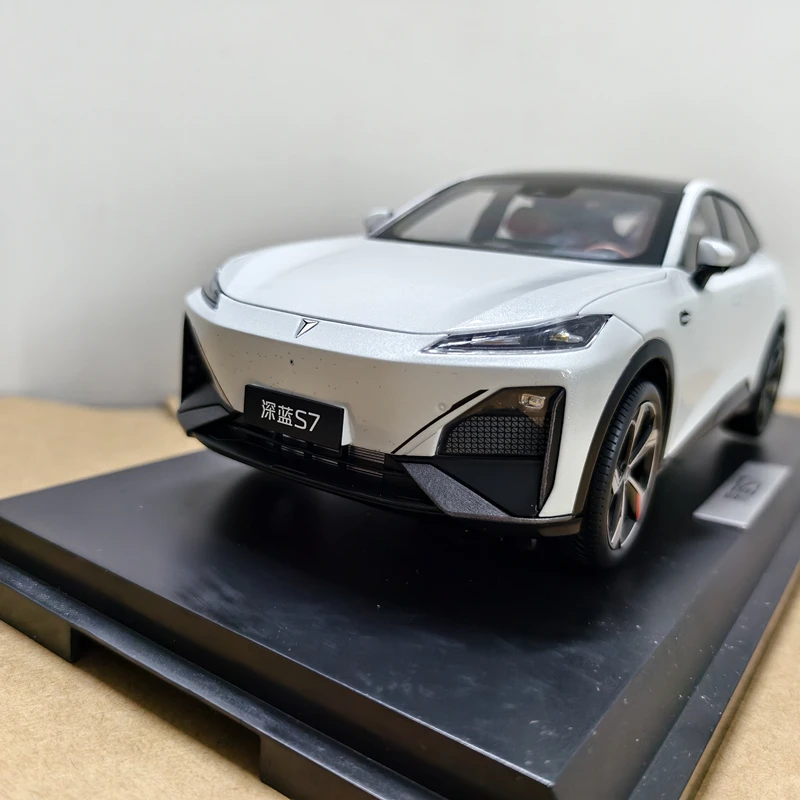 Diecast Maßstab 1:18 Changan Deep Blue S7 New Energy SUV Legierung Automodell Sammlerstück Spielzeug Geschenk Souvenir Display Ornament