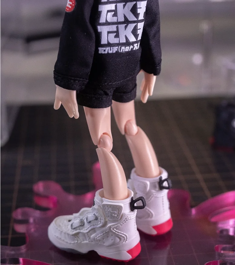 

Yuri Game 3 Handmade OB11 BJD White shoes Squid Shell Octopus Shell Model Game Cosplay accessories Gift