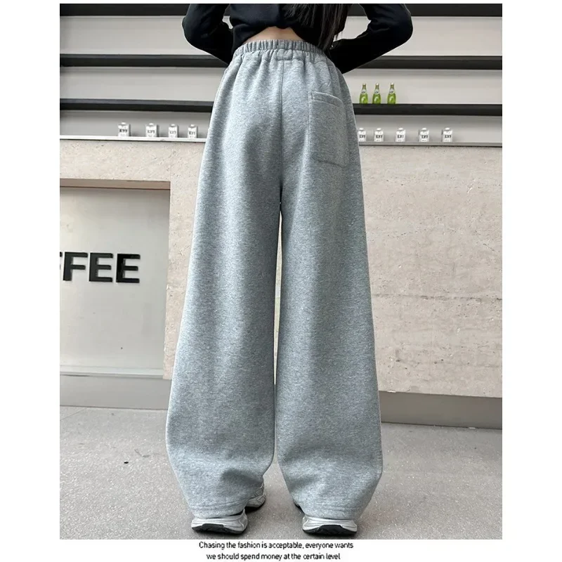 RAISE YOUNG 4-14 Jahre Mädchen-Sweathose mit Seitenstreifen, Junior-Sporthose mit Elastischem Bund, Schulmädchen-Gerade Hose mit Hundemotiv – Detail 5