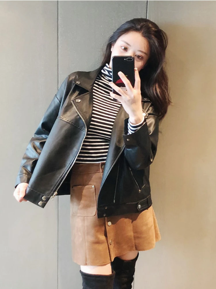 Leather Jacket Women PU Leather Jacket Fashion Black Short Coat Korean Loose Motorcycle Jacket Faux Fur Coat Jackets for Women