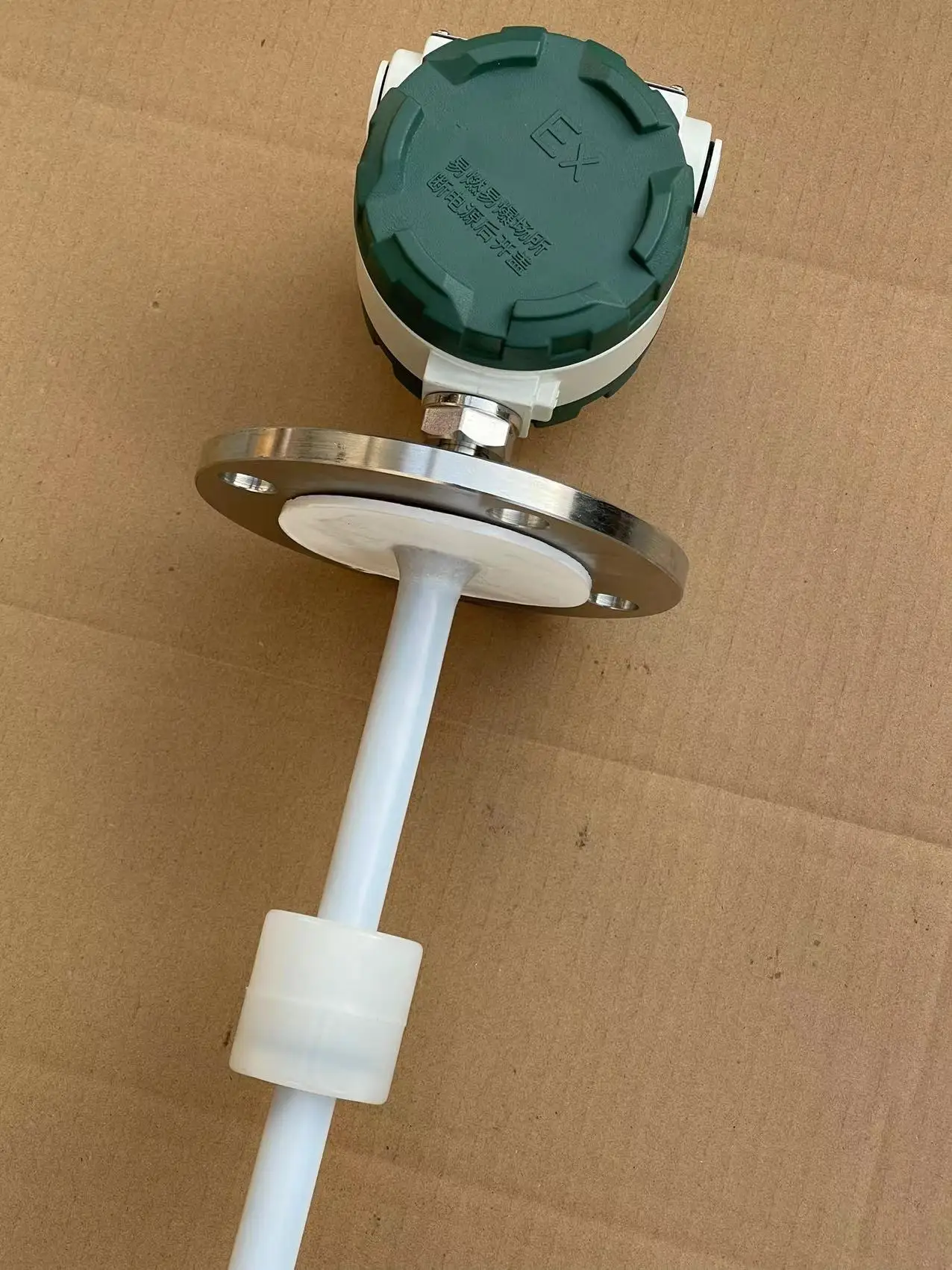 Anticorrosion PP PTFE Magnetic Float Level Transmitter Water Controller Fuel Liquid Vertical 4-20mA Sensor Battery LCD Display