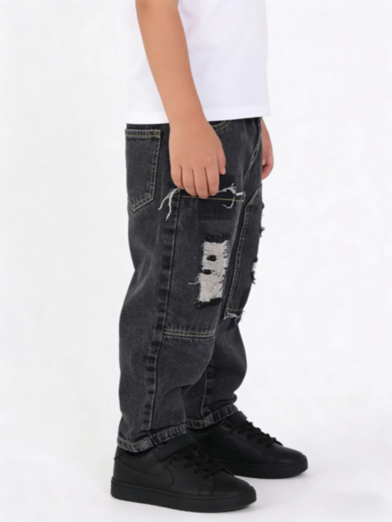 Boys Black Distressed Patch Denim Jeans Kids Vintage Loose Fit Pants Children Elastic Waist Streetwear Trousers 2026 New