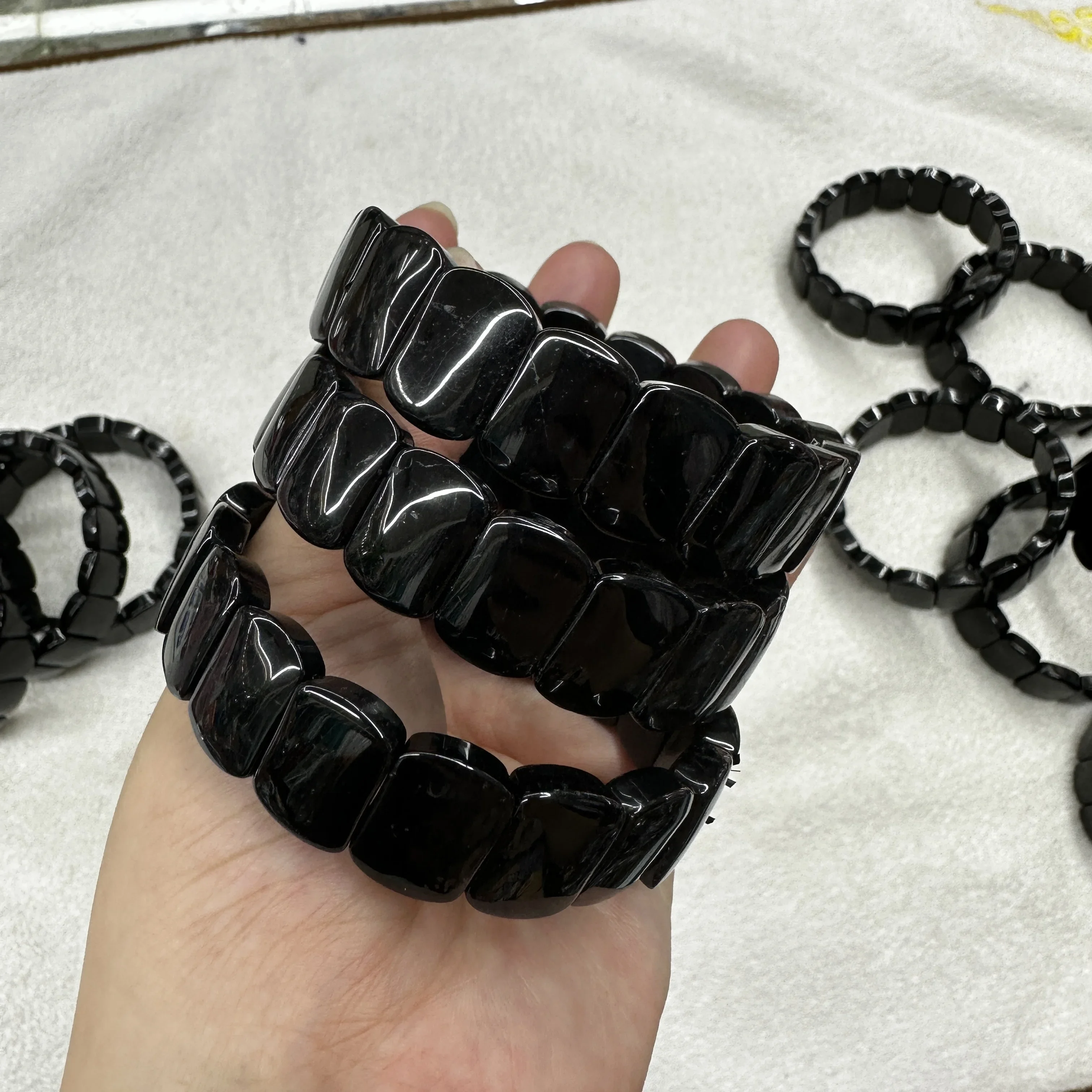 

Natural AA QUALITY Black Tourmaline Stone Bracelet Bead Jewelry Energy Magnetic Fashion Crystal Reiki Accessory for Women Men