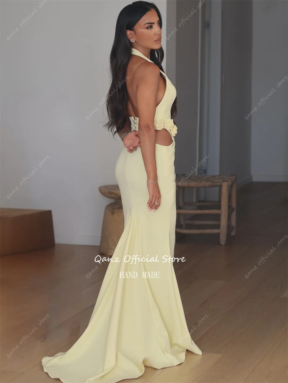 Qanz 바나나 옐로우 머메이드 댄스 파티 드레스 홀터넥 넥 섹시한 백리스 정장 이브닝 드레스 새틴 꽃 베스 티드 드 갈라 맞춤형