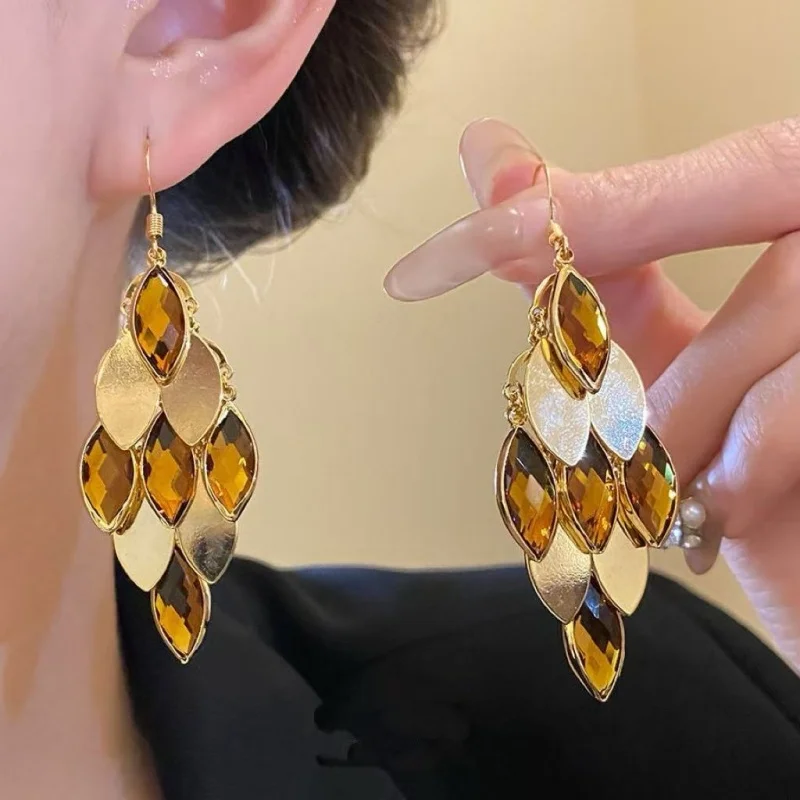 

Retro Tassel Glass Leaf Metal Earrings for Women Luxury Sensation Daily Party Accessory Elegant Drop Earrings