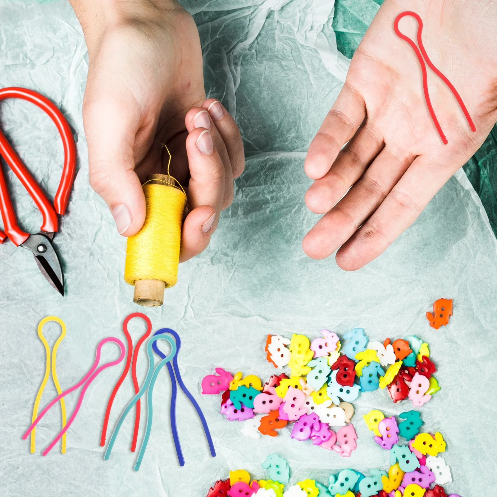 

100Pcs Plastic Bobbin Clips Holder Thread Organizer Sewing Bobbin Thread Clips Quilting Embroidery Craft Projects Holder