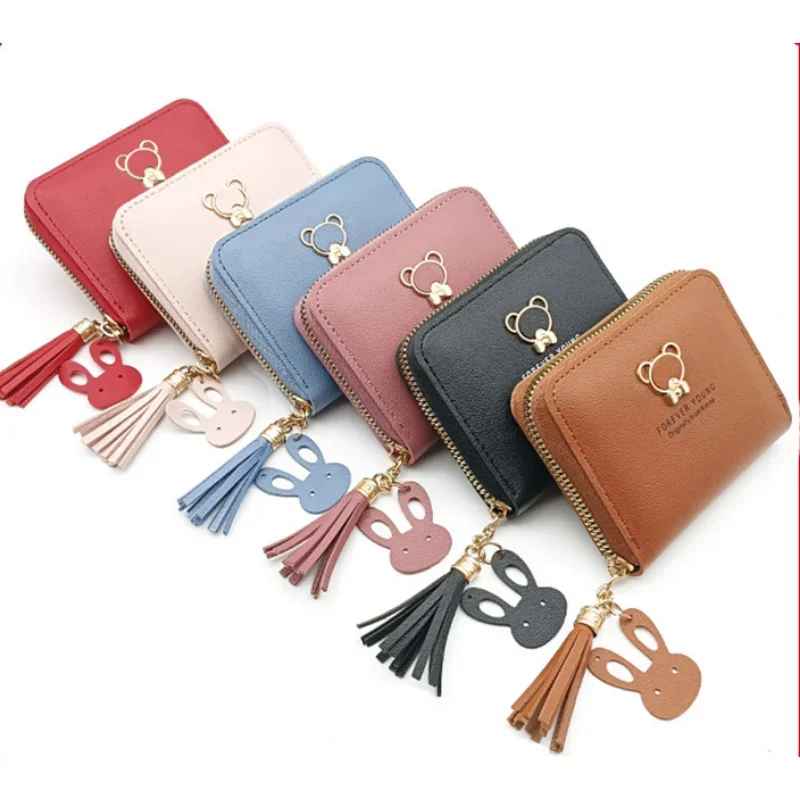 Dompet Mini Beruang Lucu – Dompet Koin Pendek Wanita dengan Slot Kartu – Kopling Pengait Fashion untuk Penggunaan Sehari-hari
