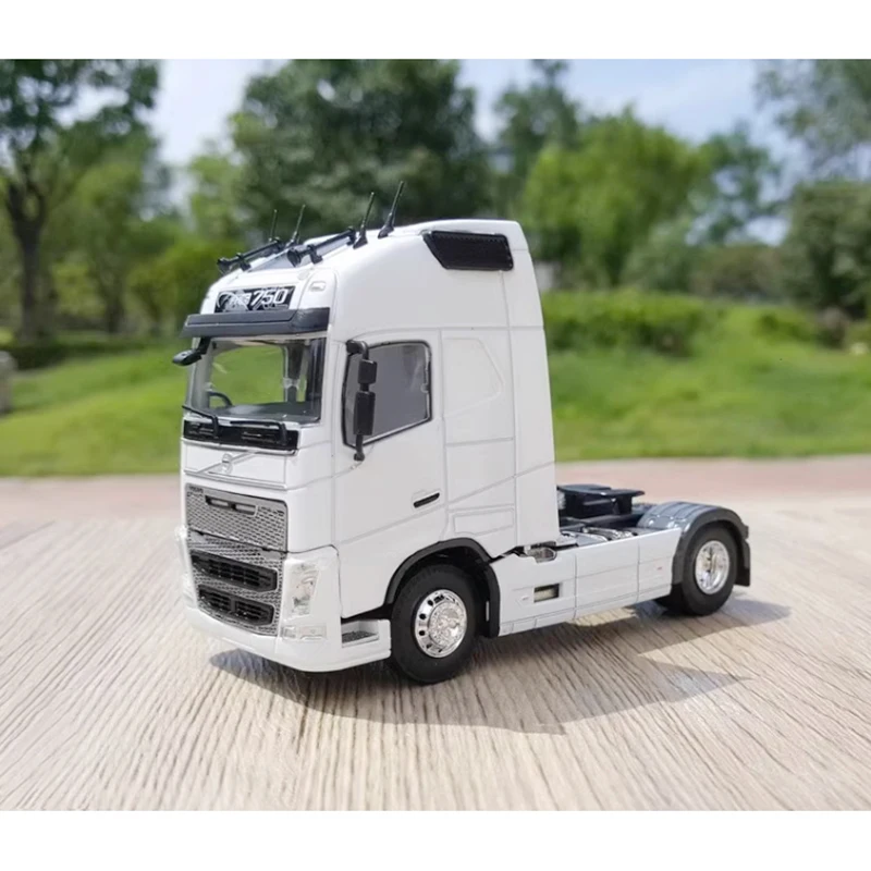 Modèle de véhicule d'ingénierie moulé sous pression, tête de remorquage de tracteur, camion de transport, alliage, simulation finie, cadeau de collection, échelle 1:50, FH16 750