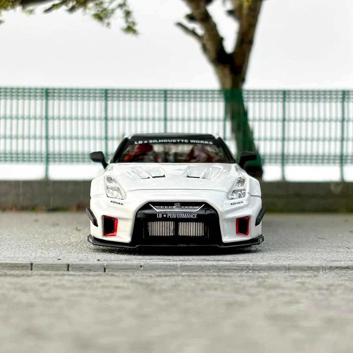 CM Model 1:64 Skyline GTR R35 LBWK wide-body modified alloy model-Image error fixed