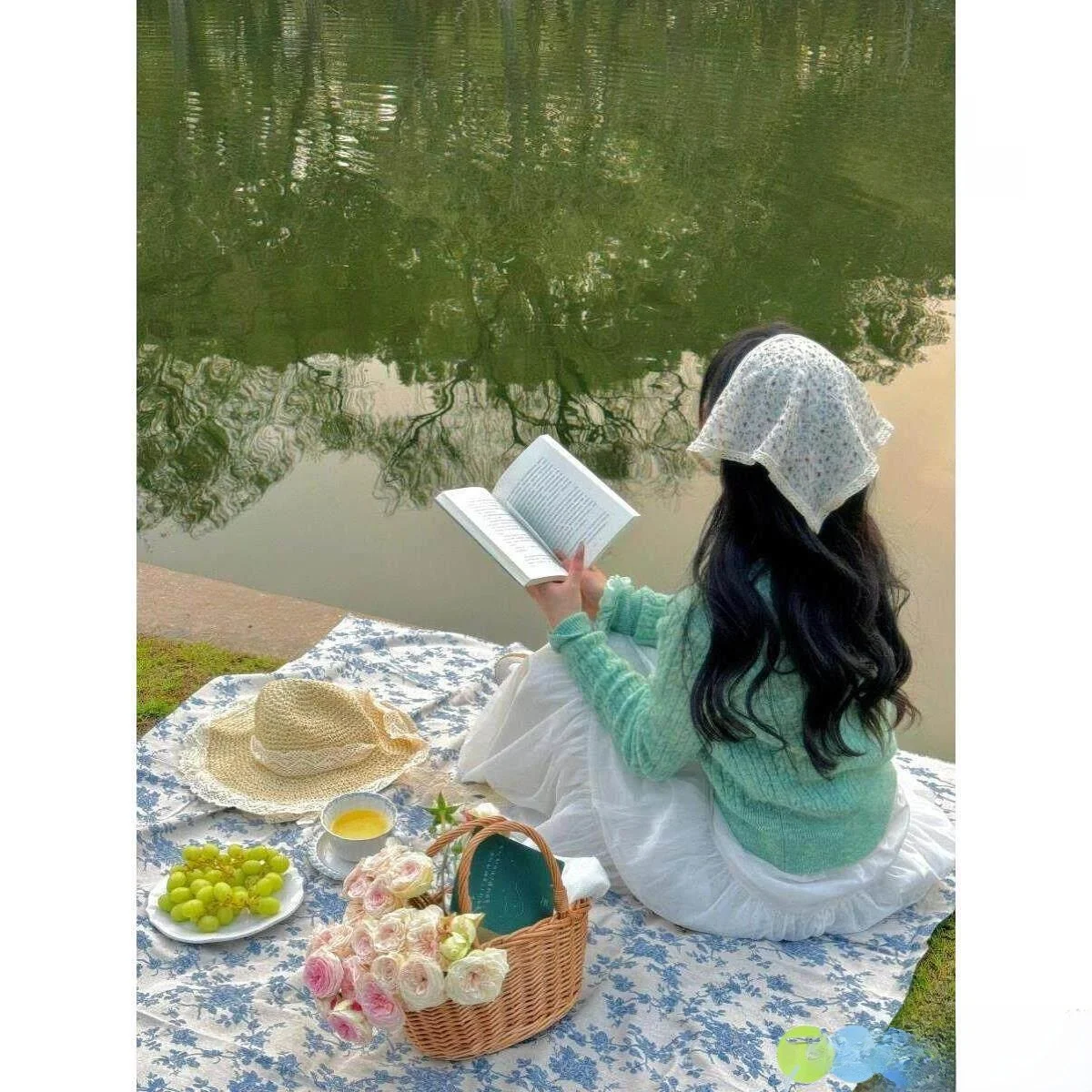 

Портативный коврик для пикника на открытом воздухе, для весенних прогулок и кемпинга, с цветочным принтом, высокой эстетической ценностью, водонепроницаемый и грязеотталкивающий