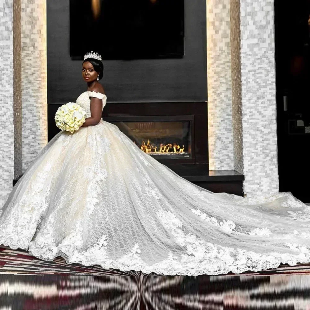 

Customized Sweetheart Lace Applique Wedding Dress For Bride Off The Shoulder Corset Back Robe De Mariée Plus Size Bridal Gown