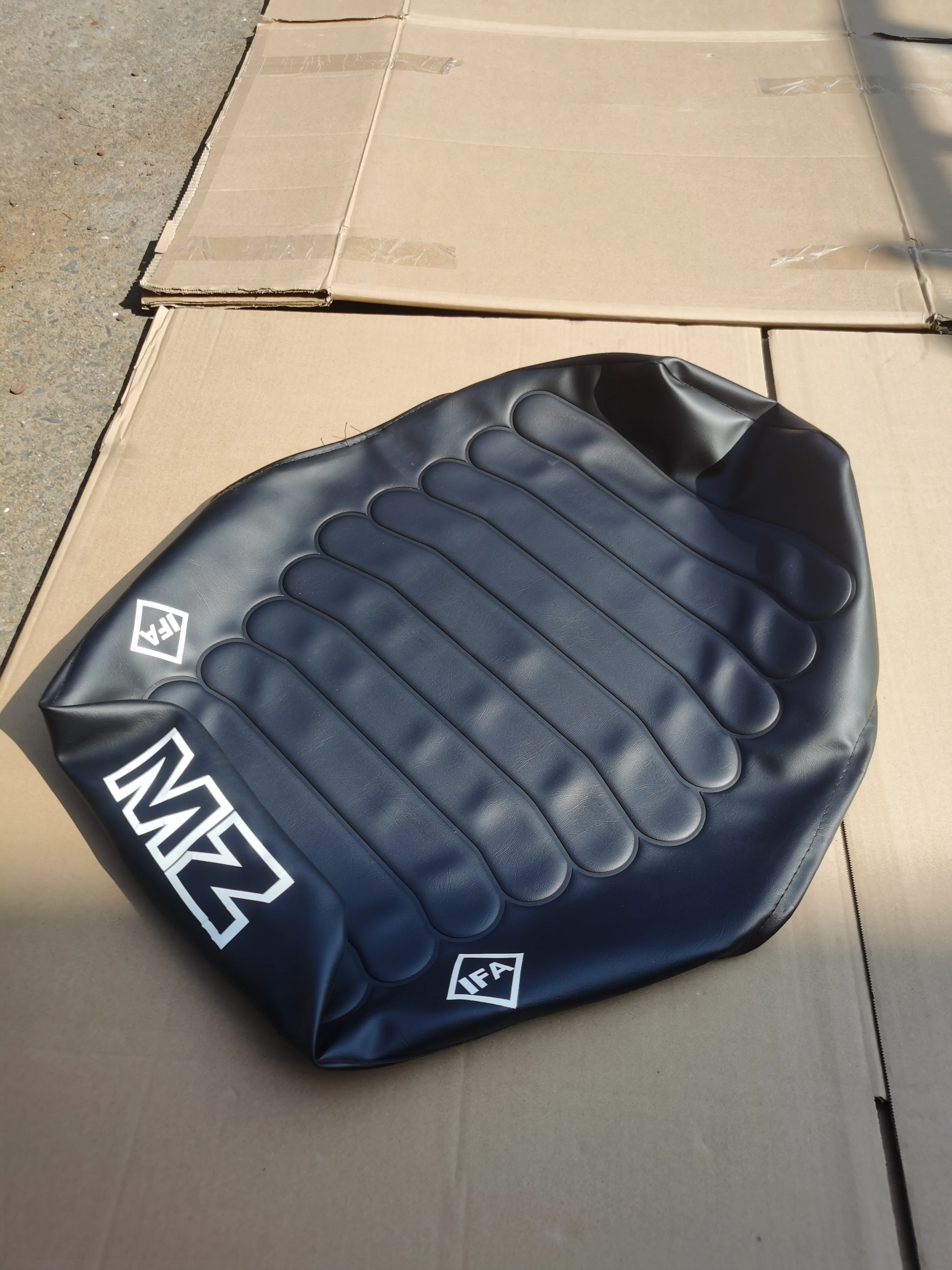 

Reproduction SEAT leather for MZ ETZ 251 Motorcycle New Condition Motorcycle Seats Accessories